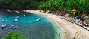 Read more about the article Crystal Beach Nusa Penida: A Perfect Place to Escape