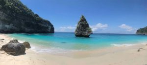 Read more about the article Suwehan Beach Nusa Penida: Hidden Beach in Nusa Penida